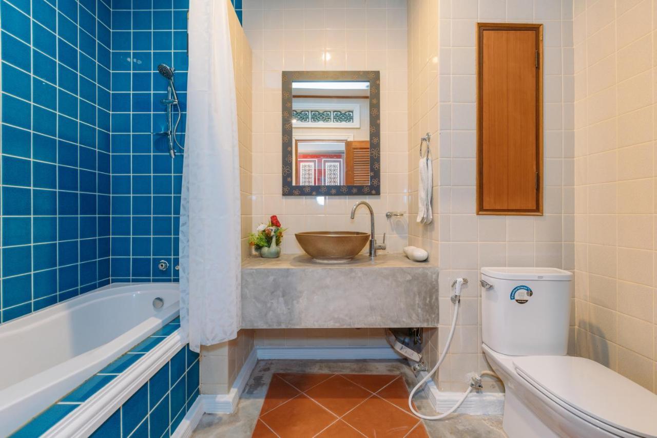Botan Boutique Hotel Patong Luaran gambar