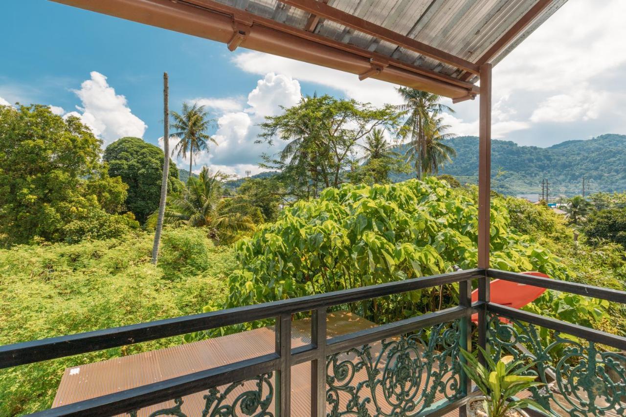 Botan Boutique Hotel Patong Luaran gambar