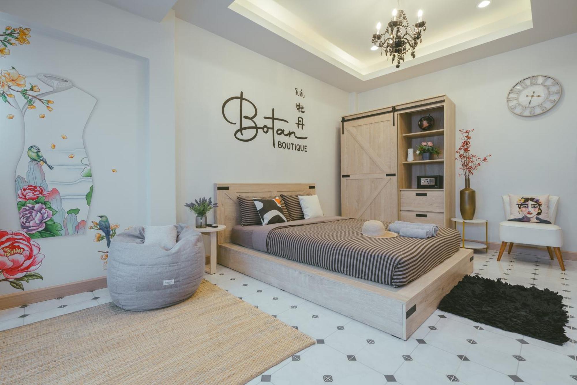Botan Boutique Hotel Patong Luaran gambar