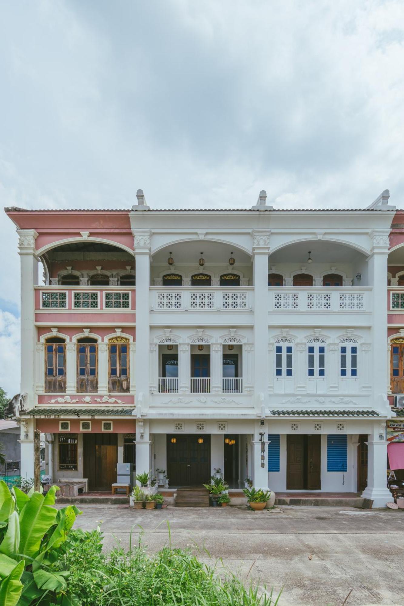 Botan Boutique Hotel Patong Luaran gambar