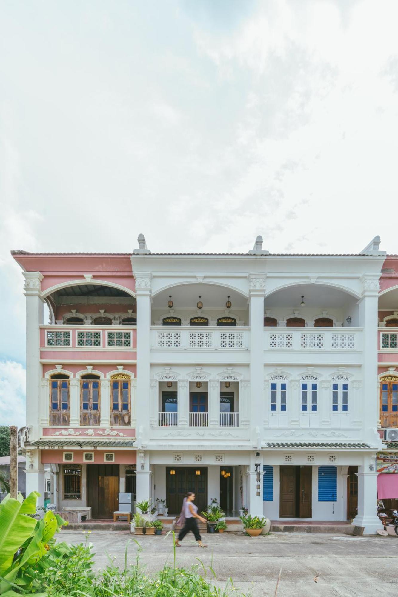 Botan Boutique Hotel Patong Luaran gambar