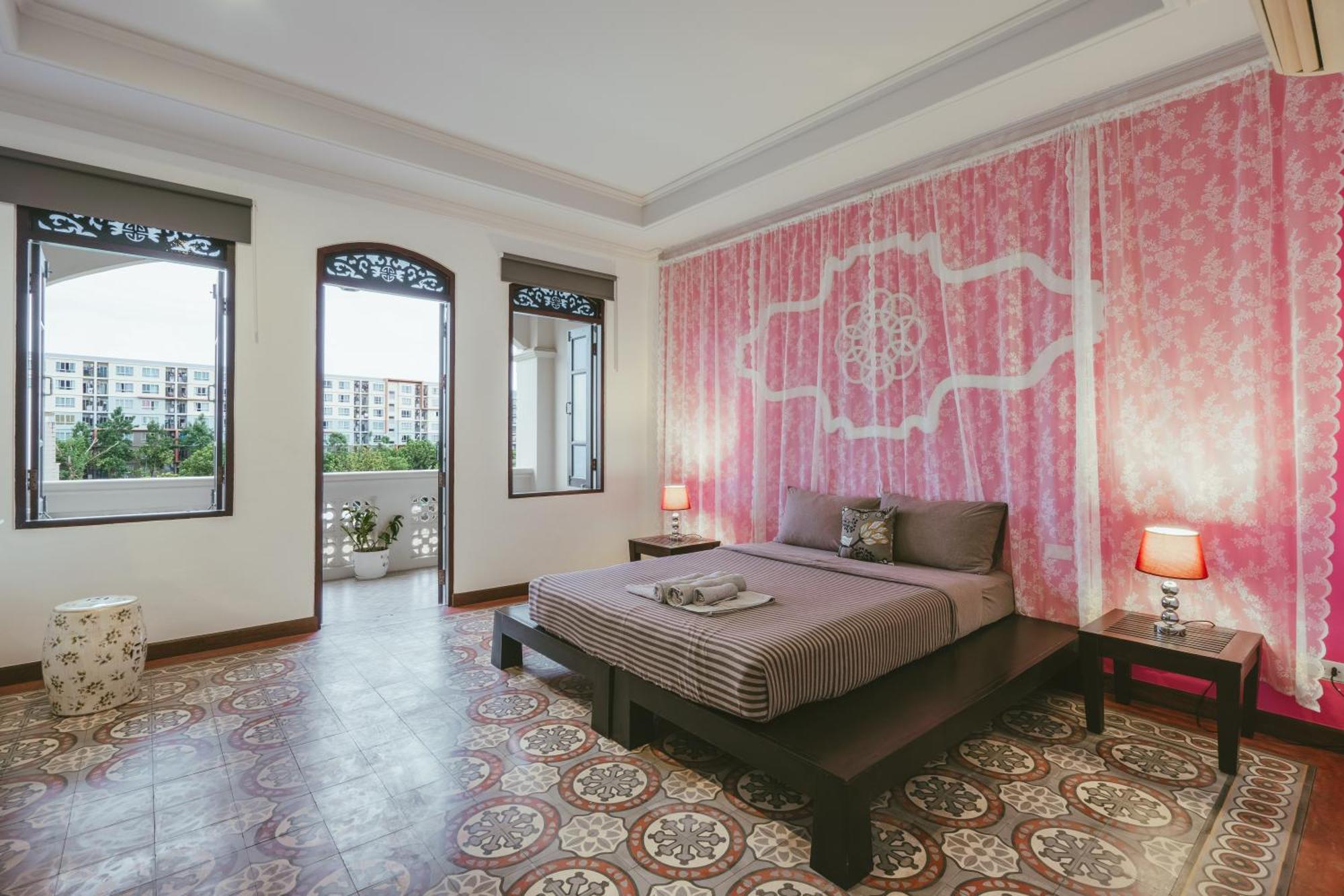 Botan Boutique Hotel Patong Luaran gambar
