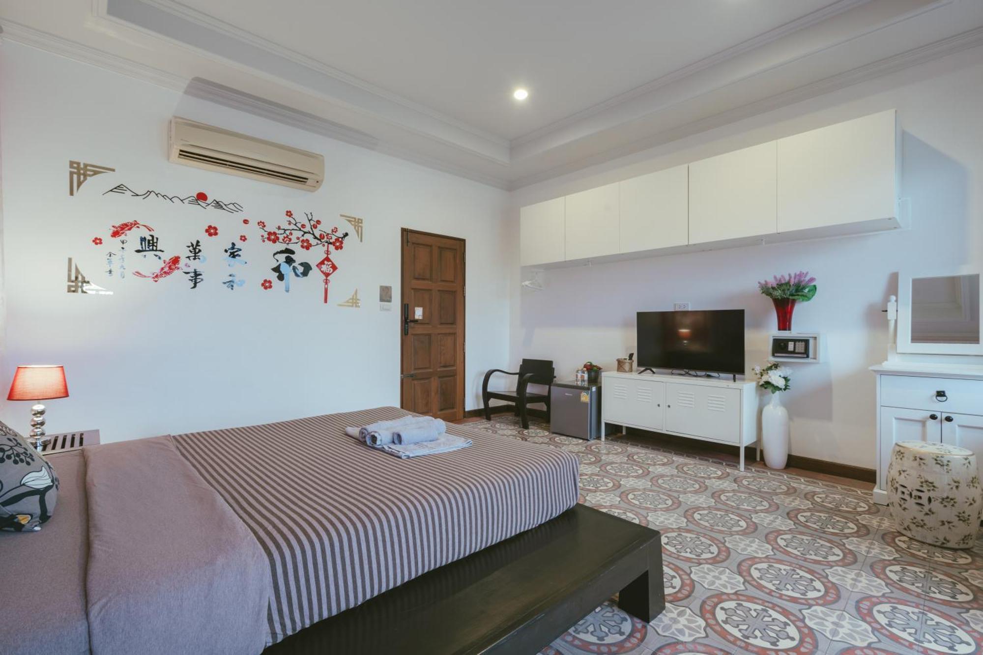 Botan Boutique Hotel Patong Luaran gambar
