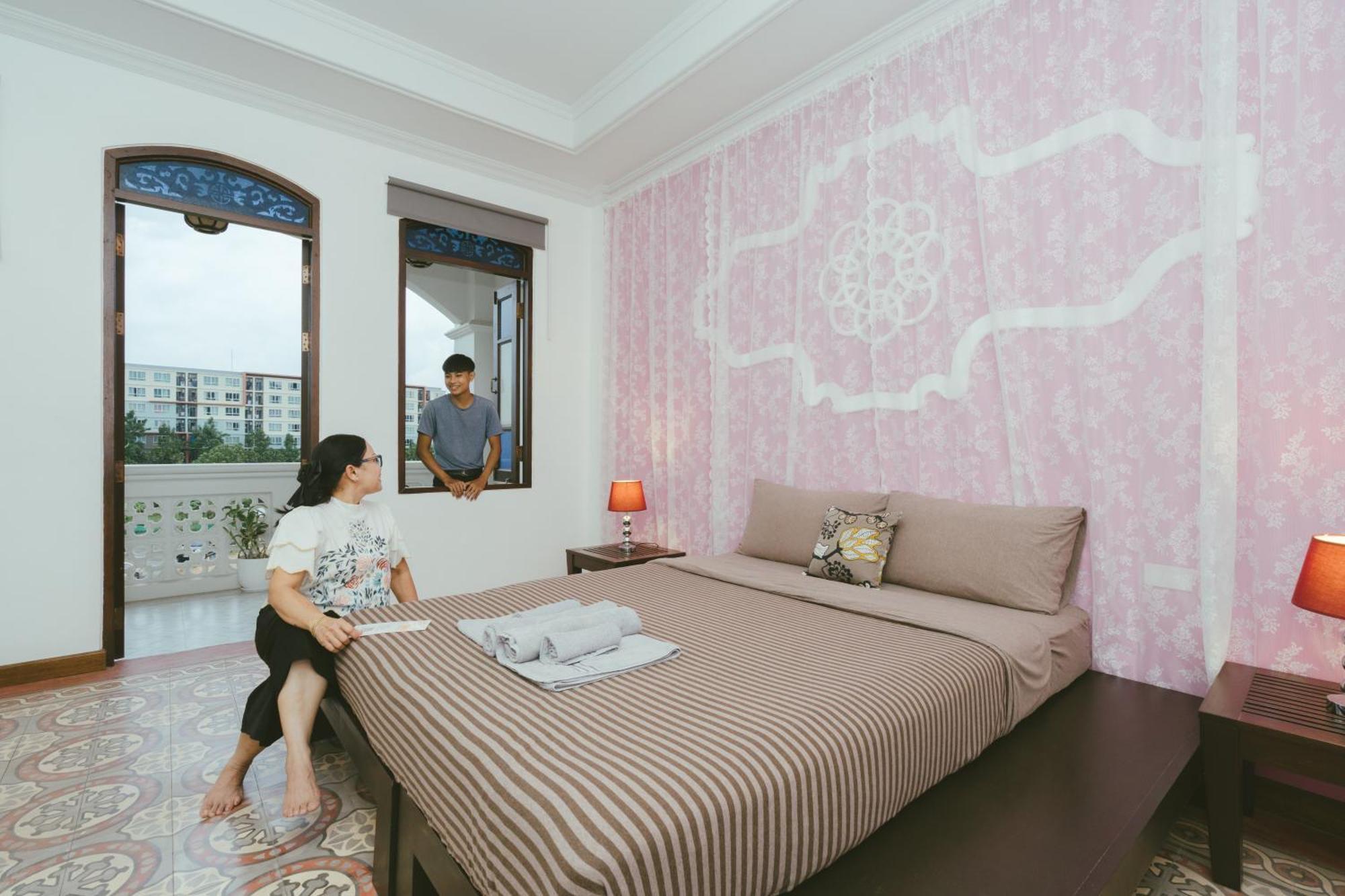 Botan Boutique Hotel Patong Luaran gambar